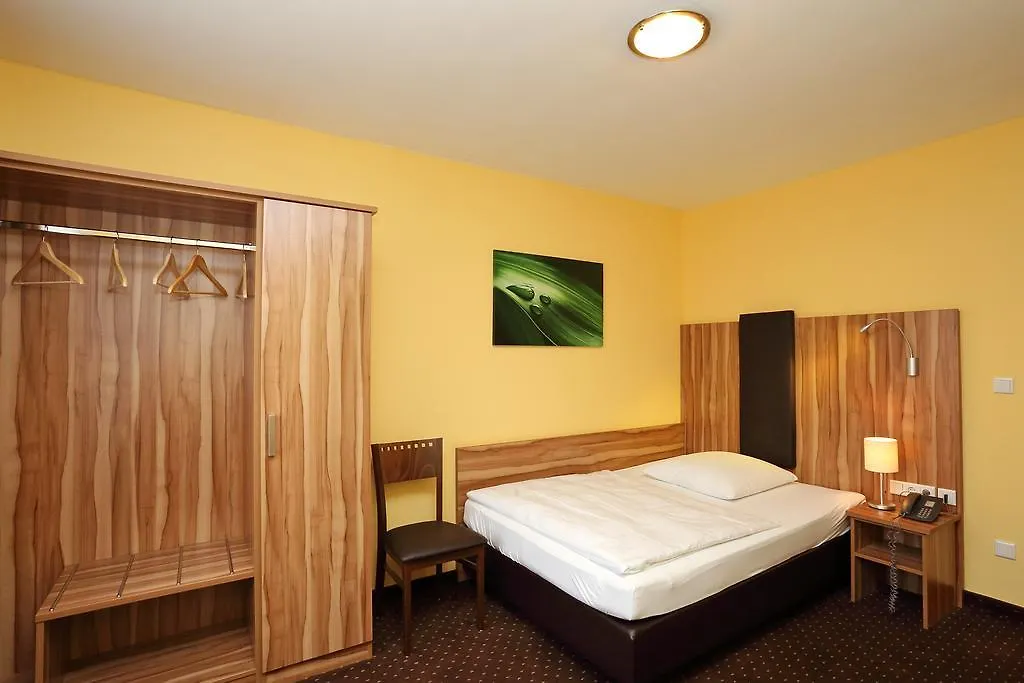 Hotel Silberhorn نورنبيرغ 3*,